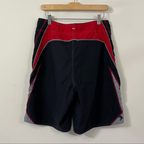 Tony Hawk Gray Red Detail Board Shorts - Picture 6 of 8